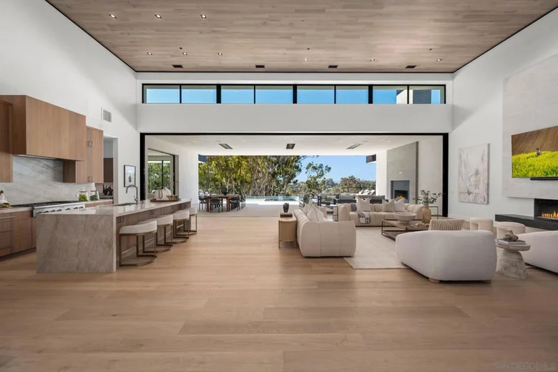 5471 73 La Crescenta