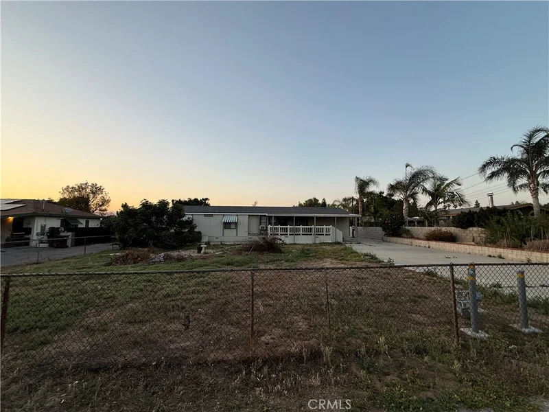 18784 Kross, Riverside, CA 92508