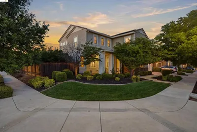 401 Springfield Ct