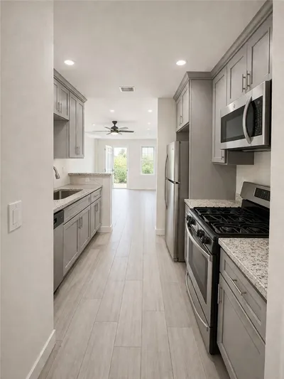 309 W Alhambra photo 2