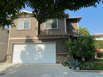 214 Violet Avenue F photo 2