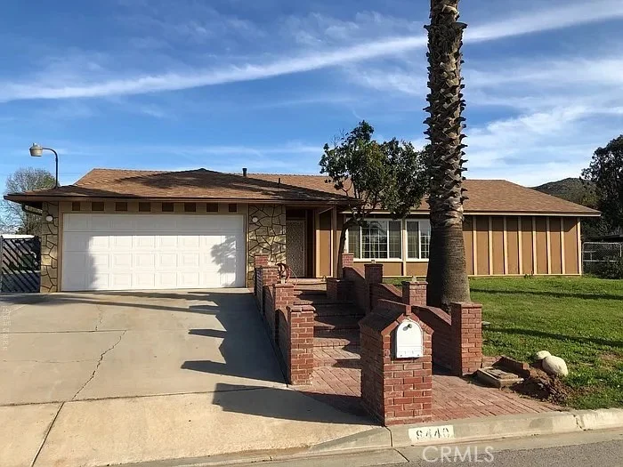 8440 Brookfield