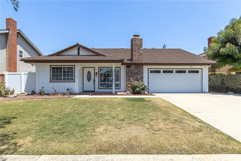 125 Clove, Brea, CA 92821