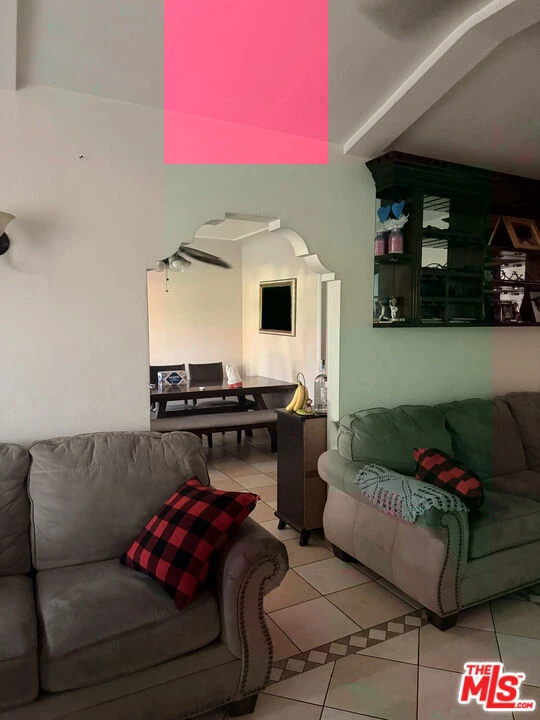 Interior 3