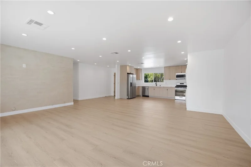 17150 Mayall Street photo 2