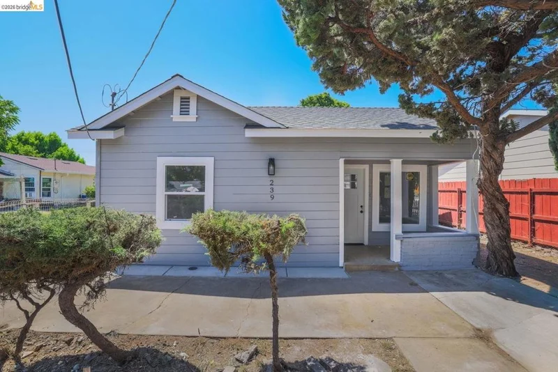 239 Rossi AVE