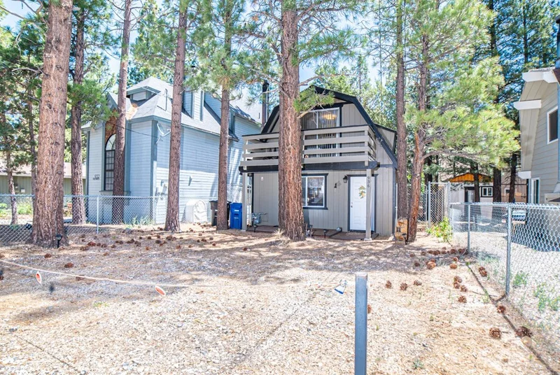 936 D Lane, Big Bear City, CA 92314