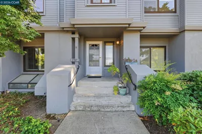 1707 Geary Rd