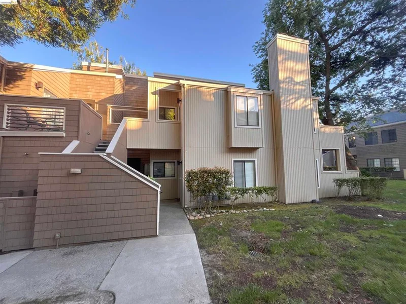 450 PINE RIDGE DR.