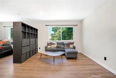 11813 Runnymede Street 43 photo 2