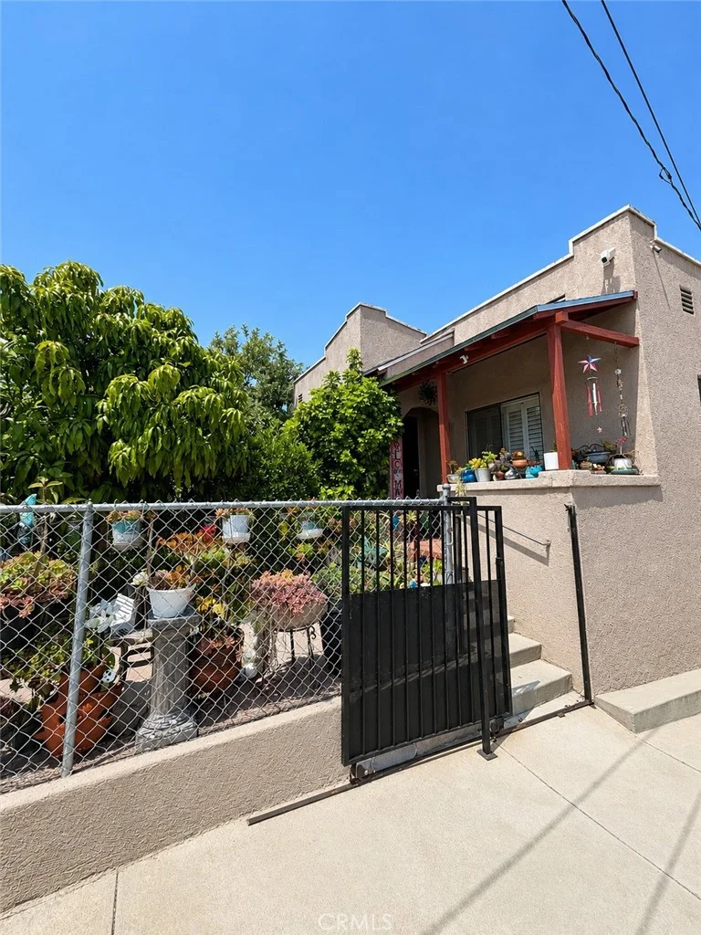 1156 N Hicks, Los Angeles, CA 90063