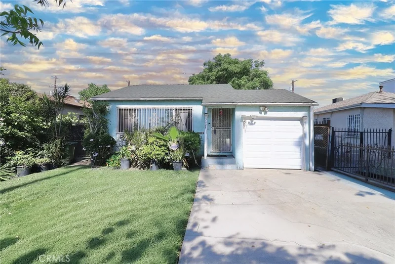 3424 Potomac Avenue