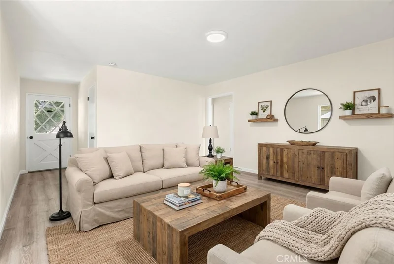 3398 Morningside Drive photo 2