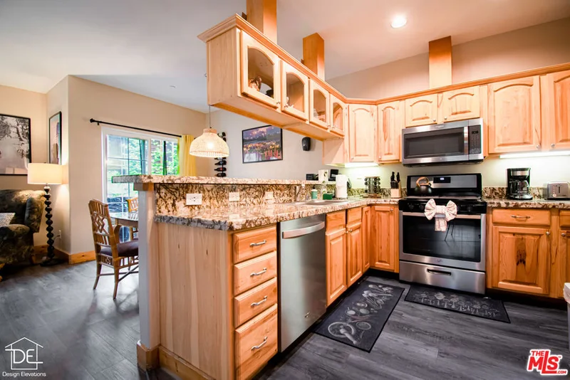 8732 Rainbow Avenue photo 2