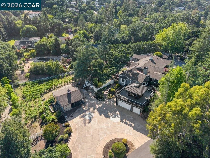 189 Oak Rd, Alamo, CA 94507