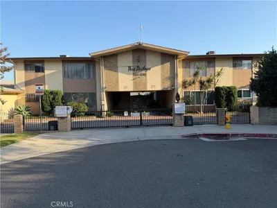 229 De Anza