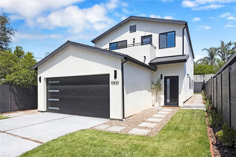 10830 Mather, Sunland, CA 91040