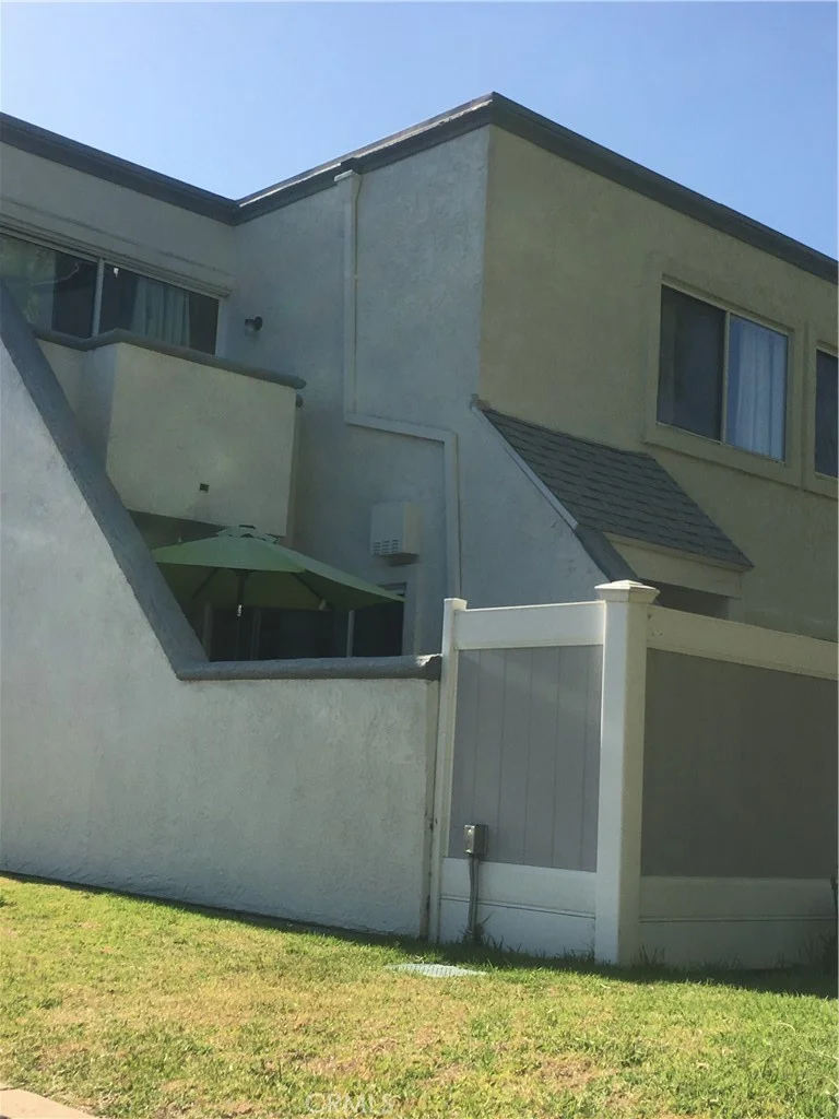 18515 Mayall D, Northridge, CA 91324