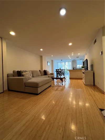 10747 Wilshire 505
