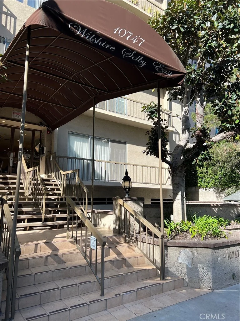 Photo 2 of 10747 Wilshire 505