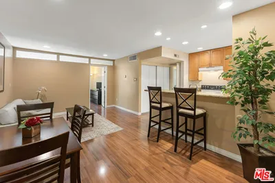 5257 Radford Avenue 103