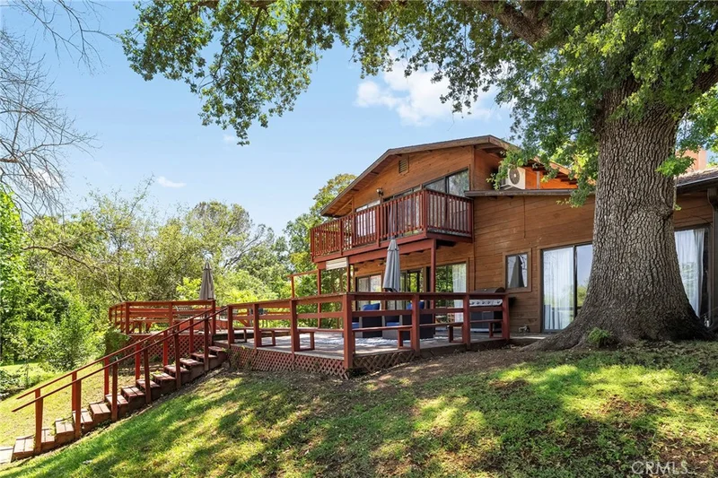 45 Cabana Drive photo 2