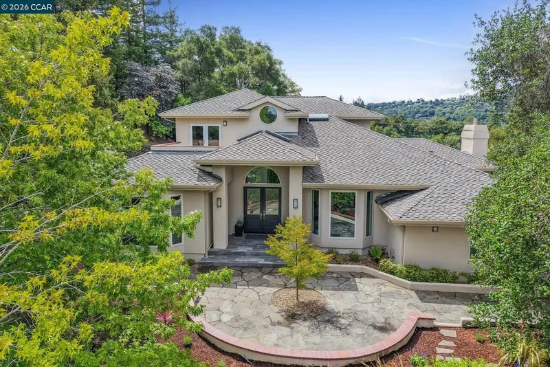 1 Oakview Terrace, Orinda, CA 94563-3133
