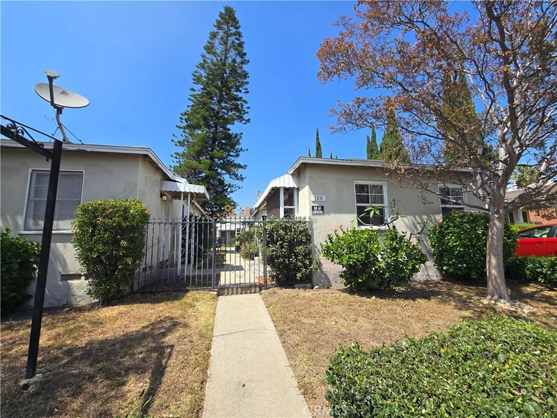 119 W Lomita Avenue 2
