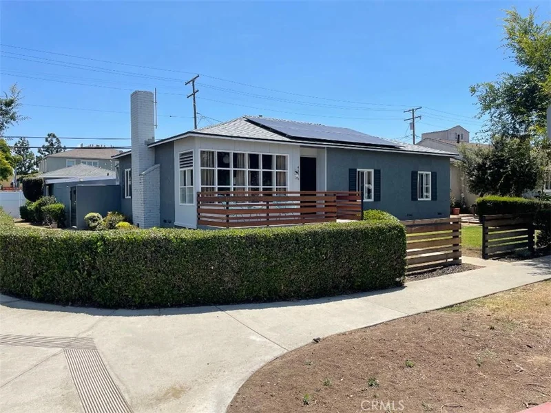 4496 Linden, Long Beach, CA 90807