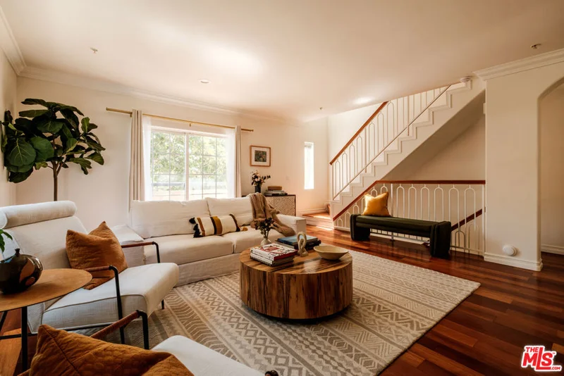 821 S Gramercy Place 2, Los Angeles, CA 90005