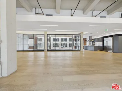808 S Broadway Street 7th Floor photo 2
