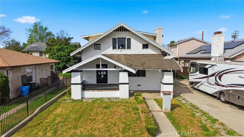 910 G Street