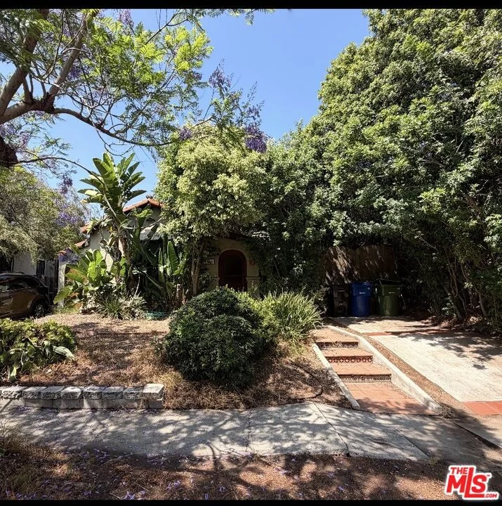9015 Beverlywood Street, Los Angeles, CA 90034