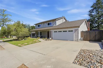 275 Meadowbrook Drive photo 2