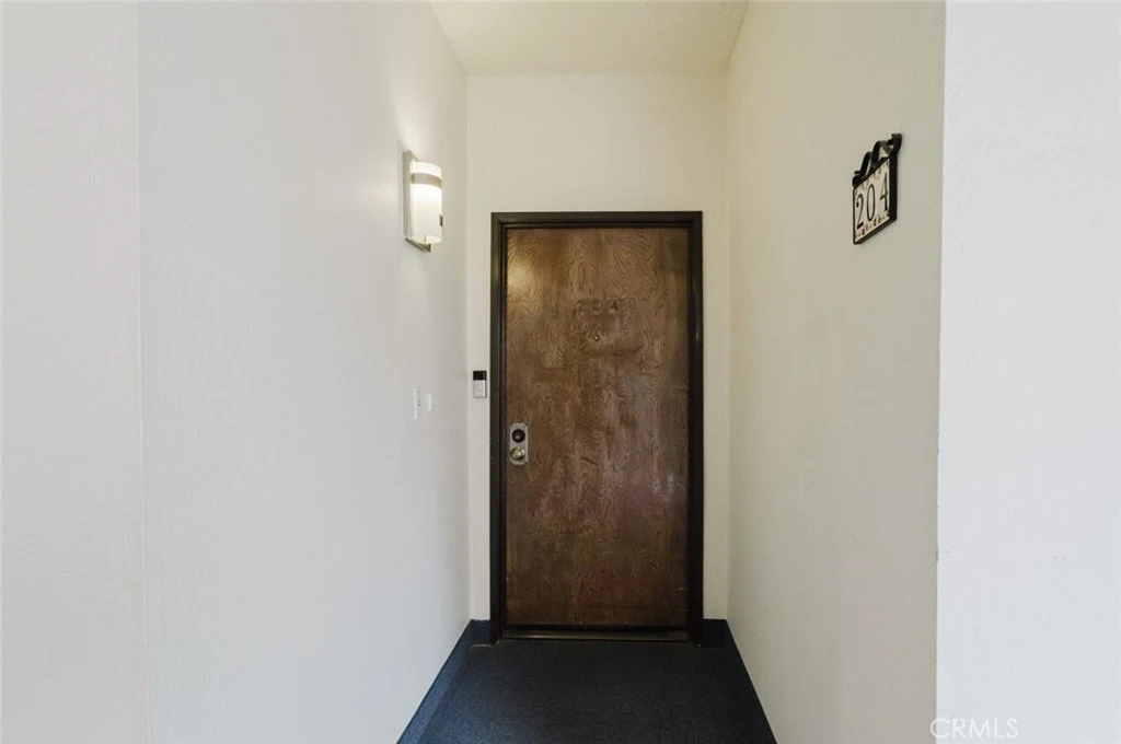 Interior 4