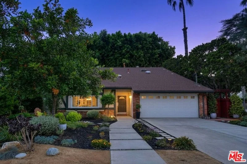 5259 Vesper Avenue, Sherman Oaks, CA 91411