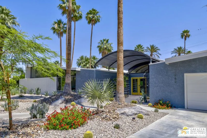1986 S Yucca Place