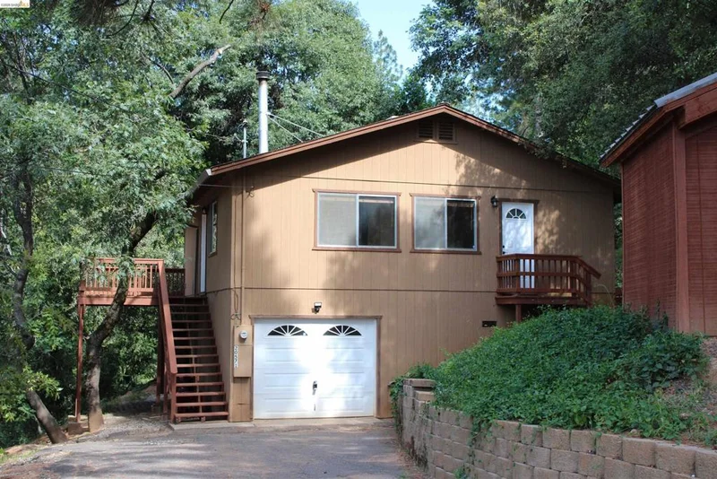 20571 Deerhaven Dr