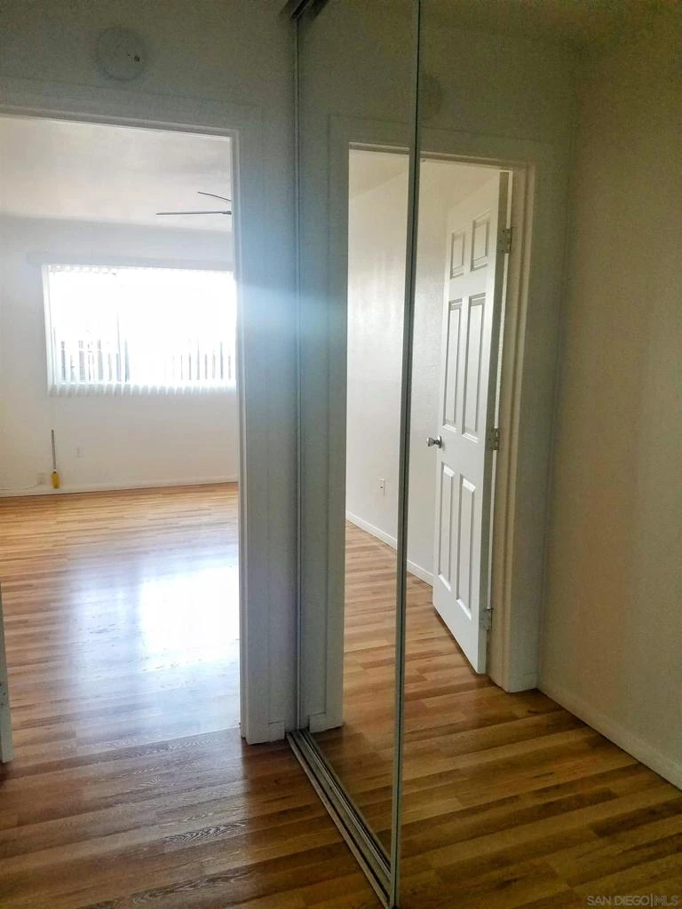 Interior 3