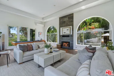 11528 Decente Drive