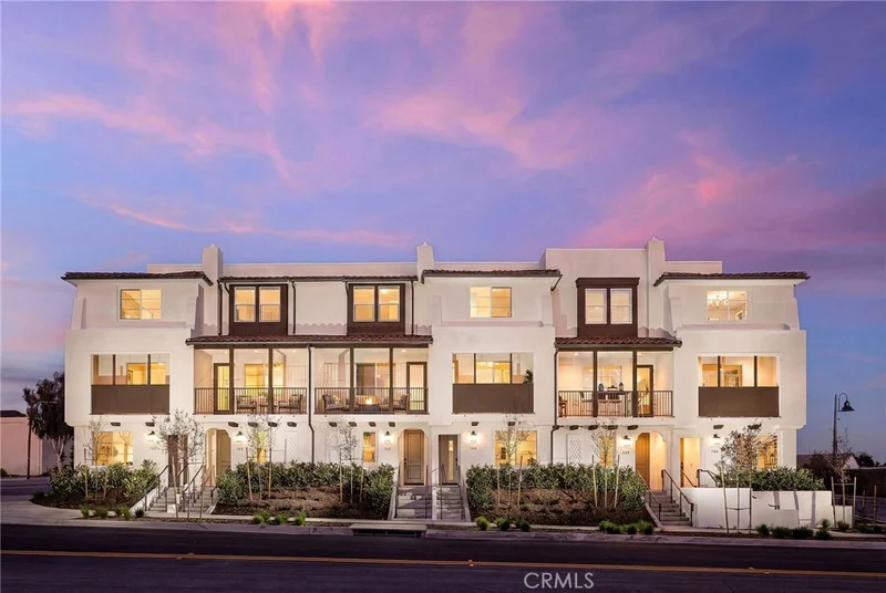 160 E Whittier Boulevard