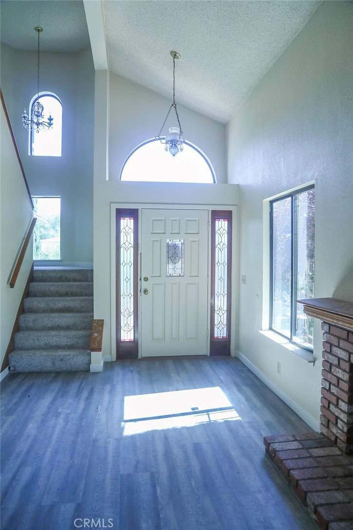 Interior 3