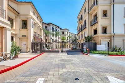 23500 Park Sorrento E22