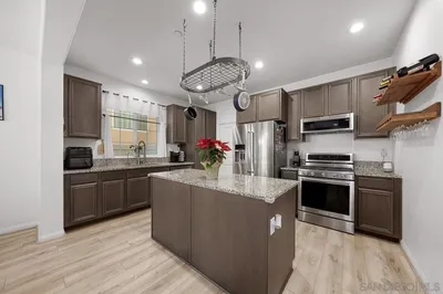 1705 Pantai Ave