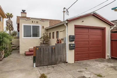 8 Salada Avenue