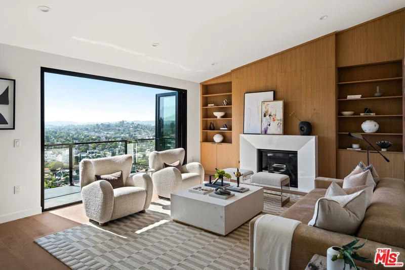 2536 Medlow Avenue, Los Angeles, CA 90041