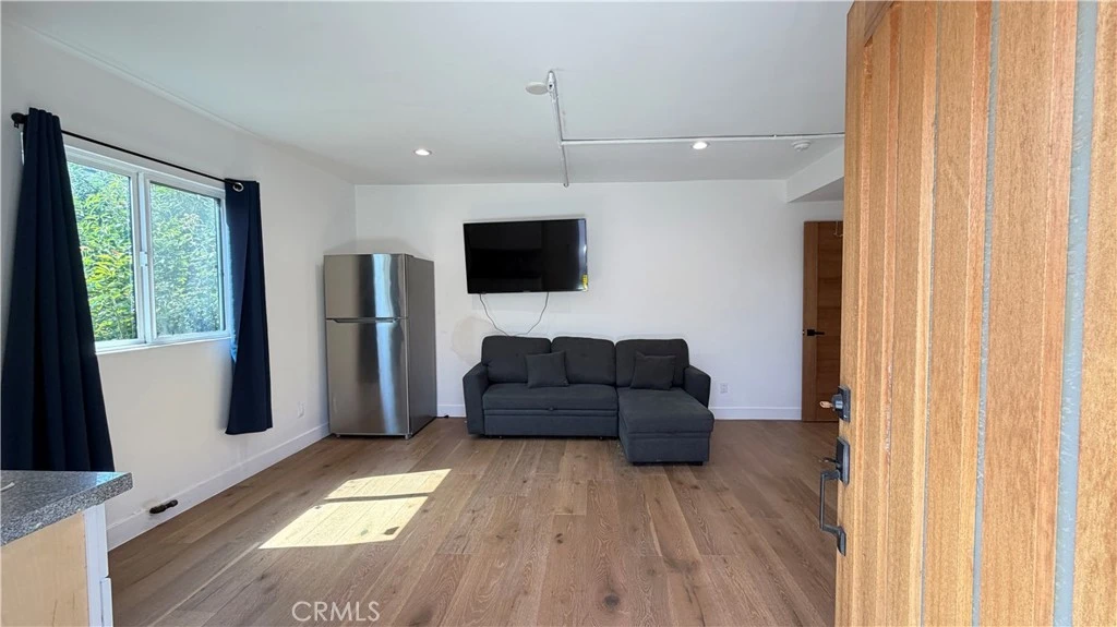 Interior 4
