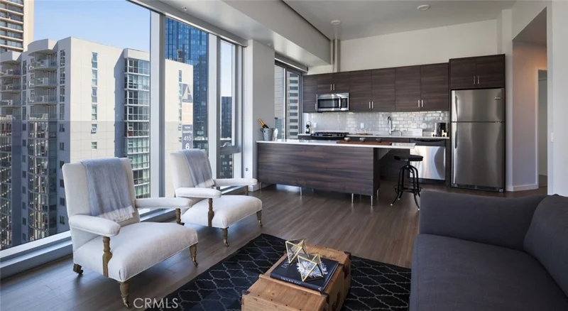 100 Van Ness Avenue 2802