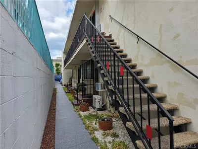 706 E Harvard 5 photo 2