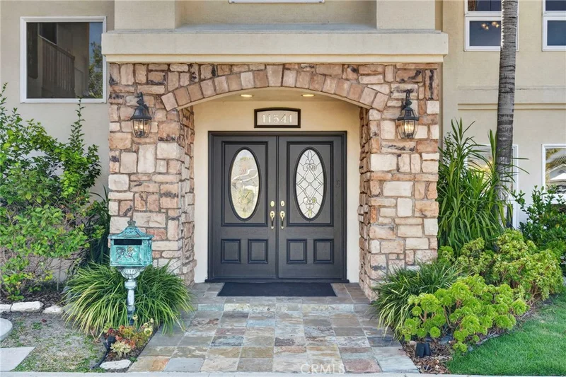 11541 Donovan Road photo 2